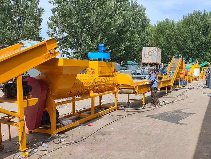 PET flakes washing plant