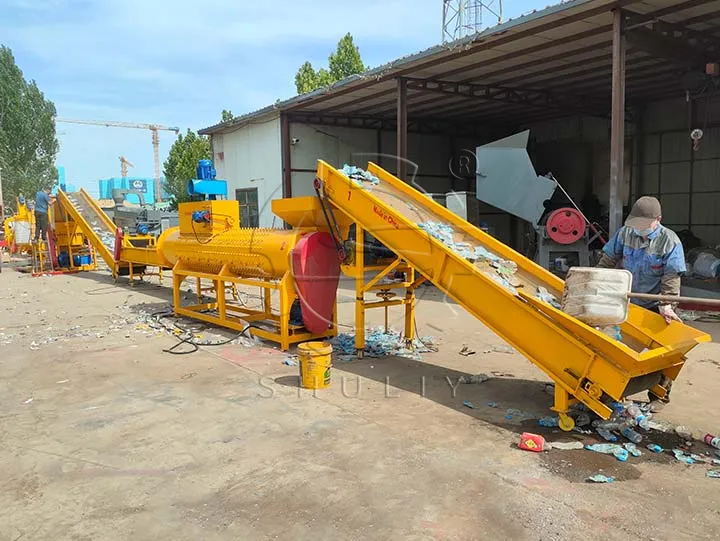 Usine de recyclage de bouteilles PET