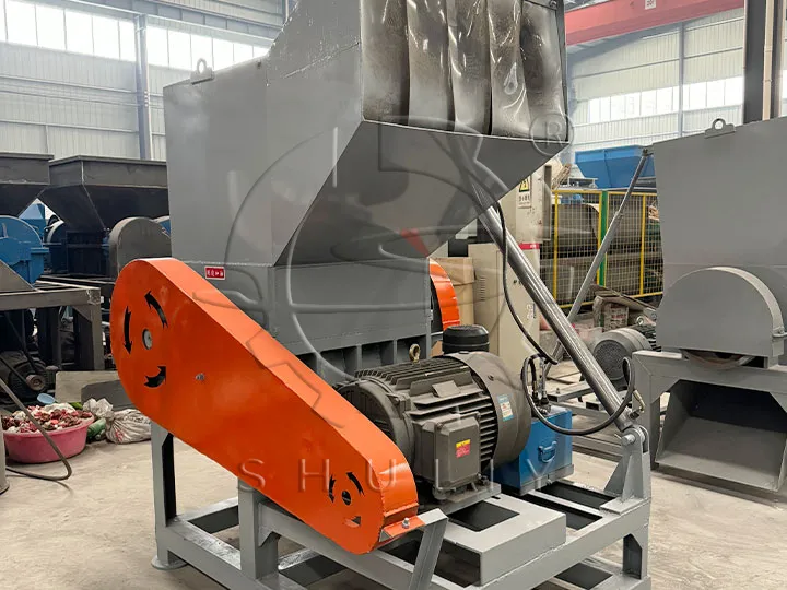 plastic recycling crushing machine