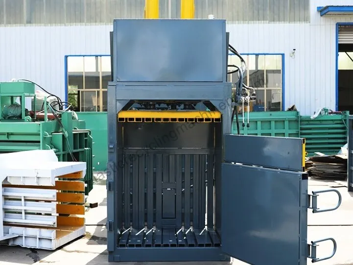 vertical hydraulic baling press