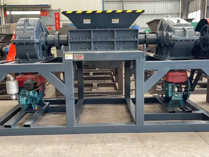 Diesel-powered scrap metal shredder