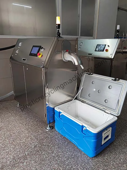 dry ice pelletizer and dry ice box