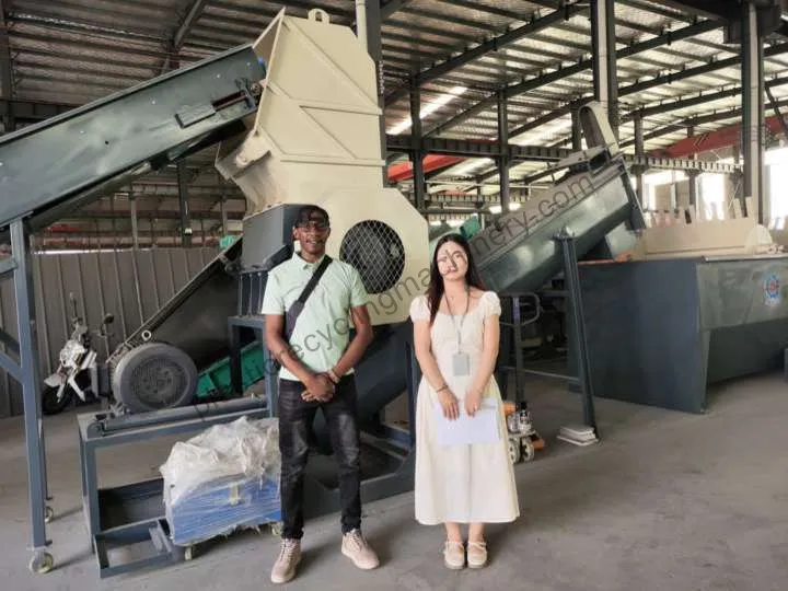 Kenyan Customers Visit Our Plastic Machinery Factory