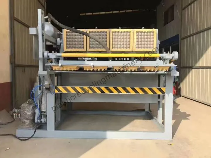 Small-scale egg tray production machine